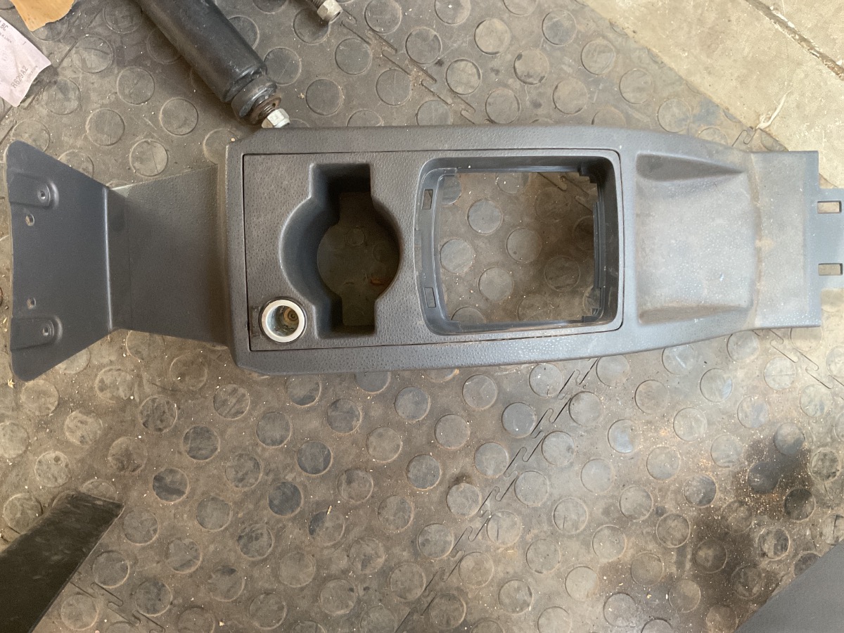VIVO CENTER CONSOLE