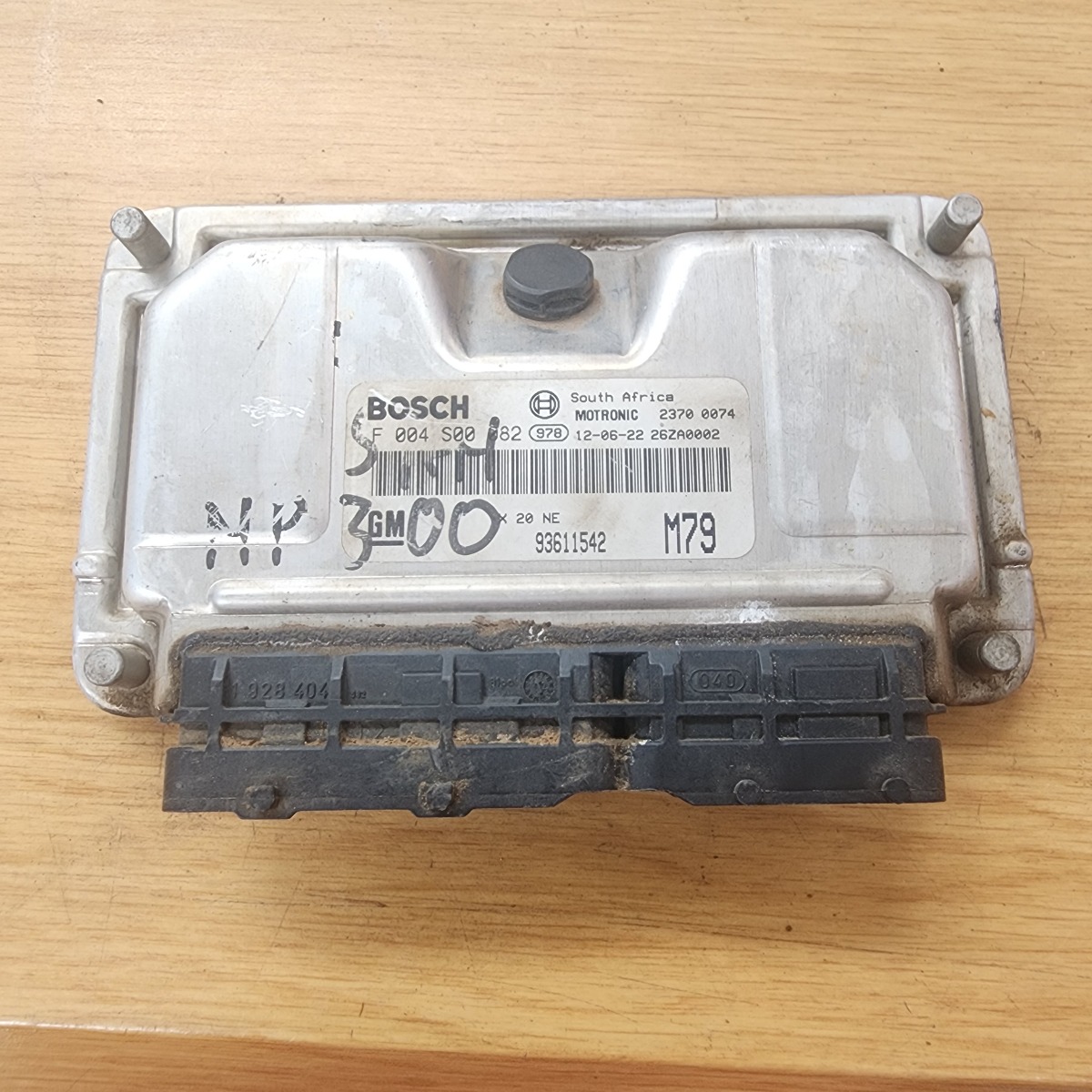 Isuzu KB200I Fleetside Engine Control Unit