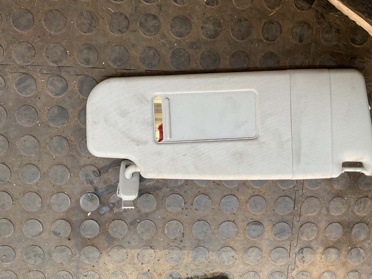 VIVO SUN VISOR