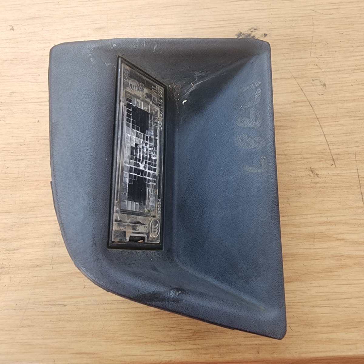 NP200 LEFT REAR NO PLATE LIGHT