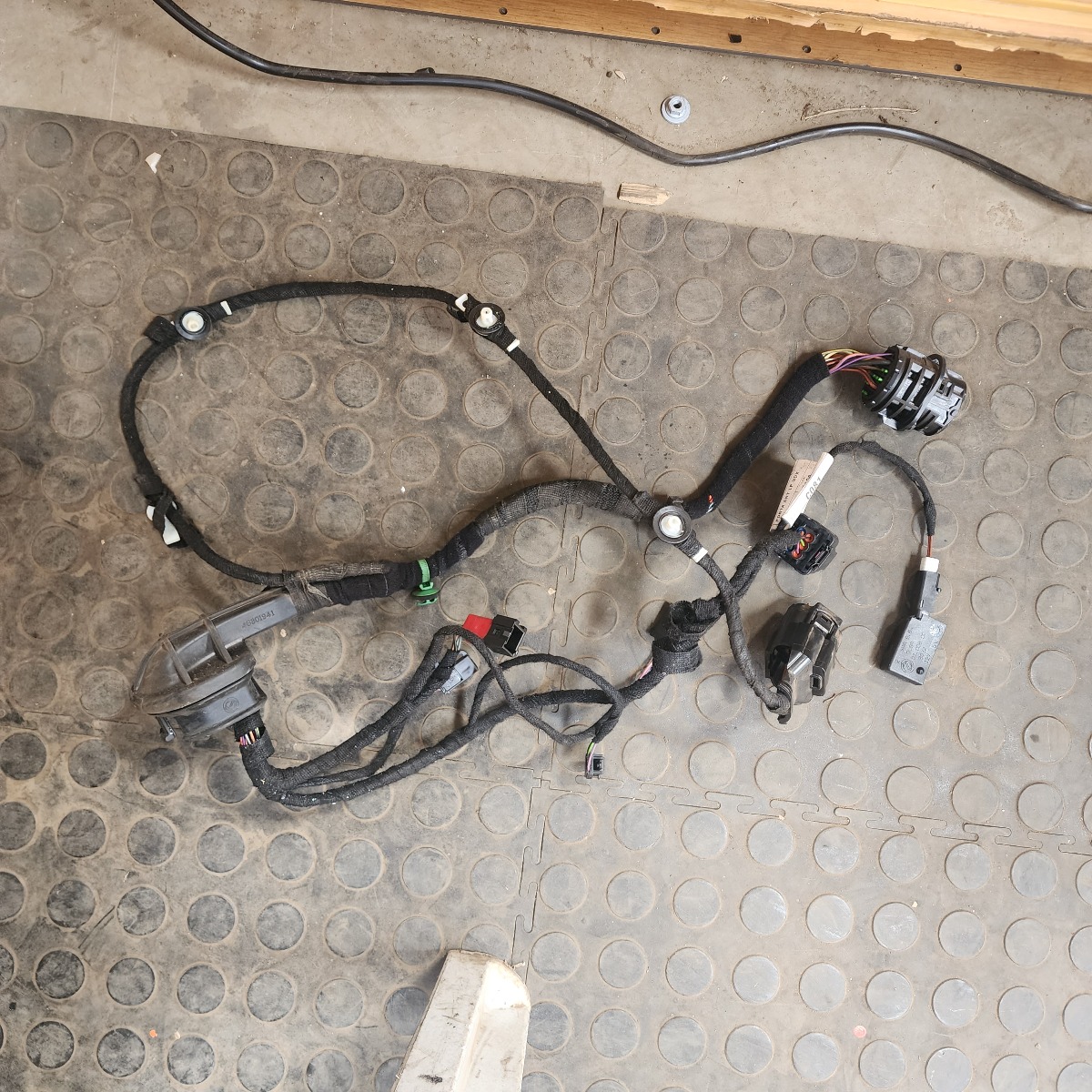 GIULIETTA LEFT FRONT DOOR WIRING