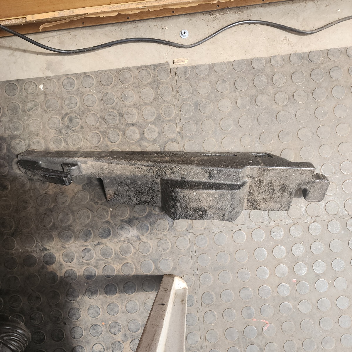 W205 DOOR PANEL INSERT LEFT FRONT