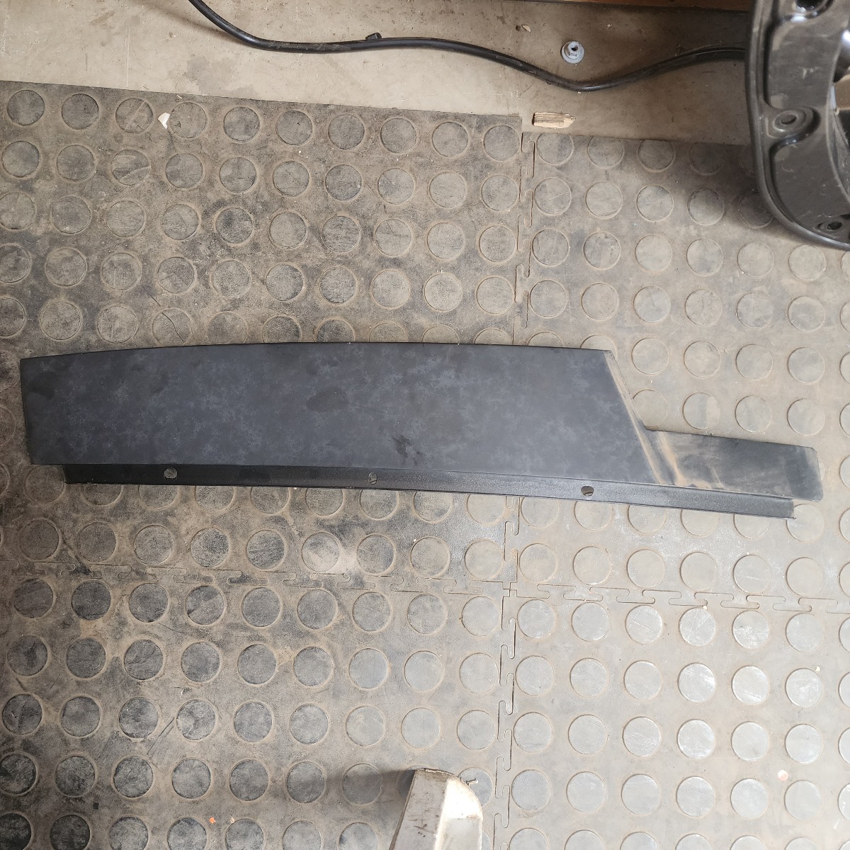GIULIETTA LEFT FRONT DOOR BLACKOUT