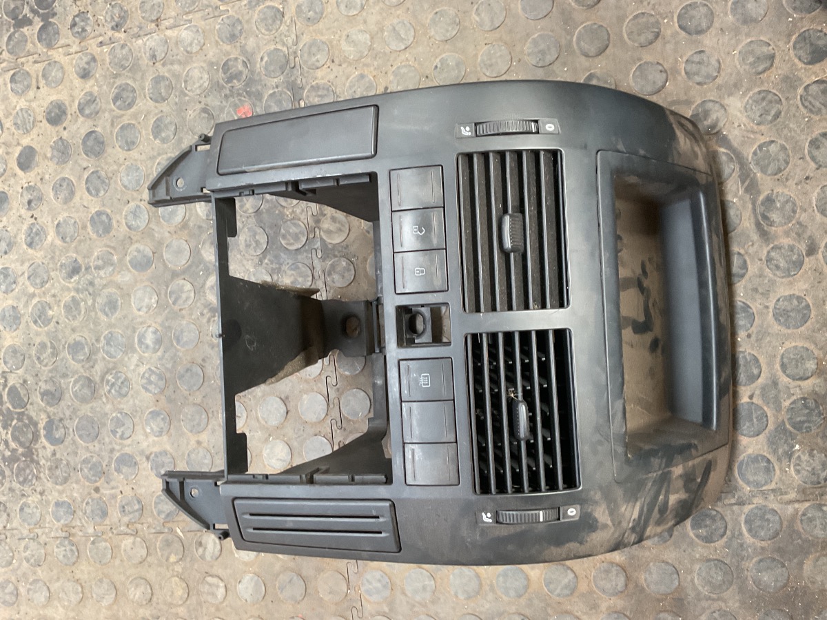 VIVO CENTER CONSOLE DASH TRIM