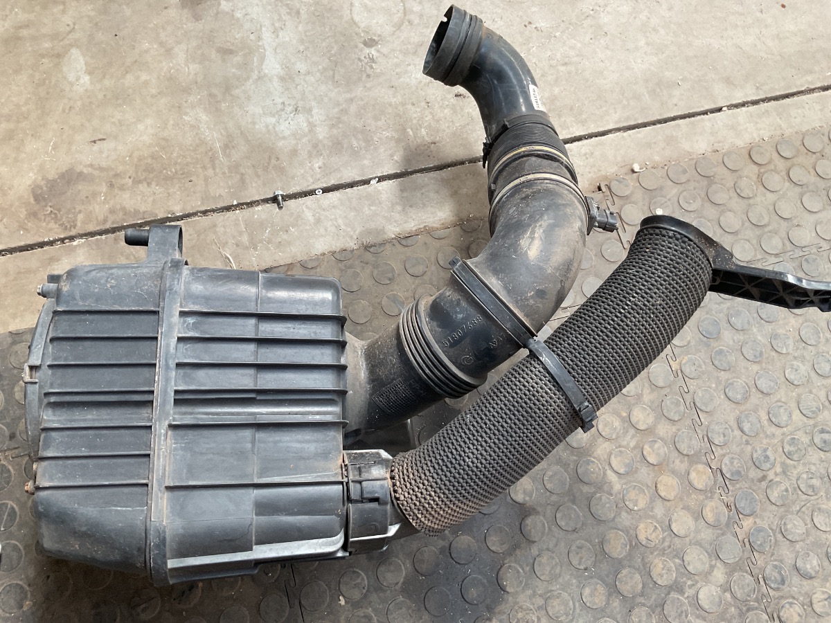 GIULIETTA AIR FILTER BOX