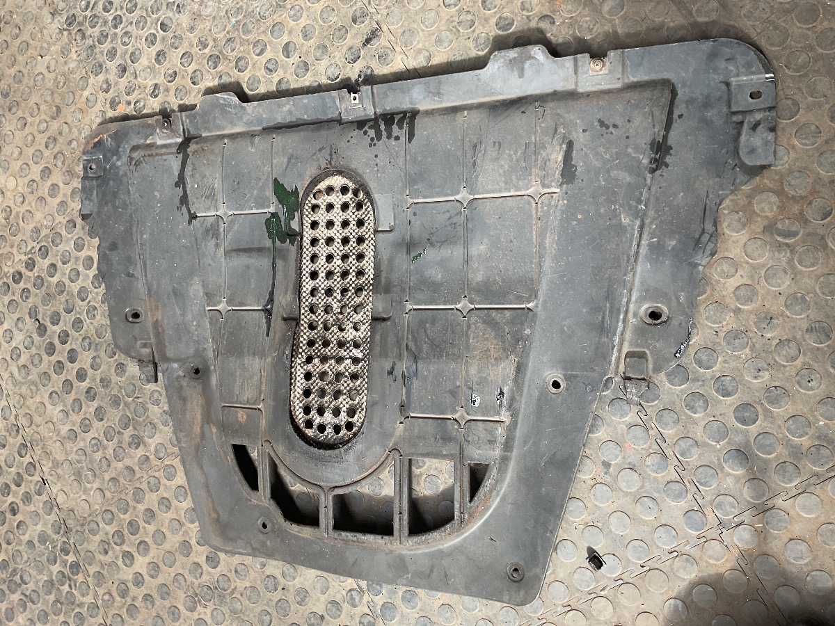 GIULIETTA ENGINE SPLASH SHIELD
