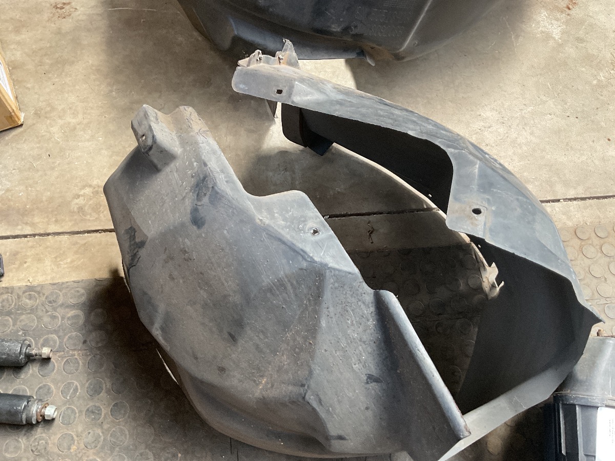 GIULIETTA FRONT SPLASH GAURD