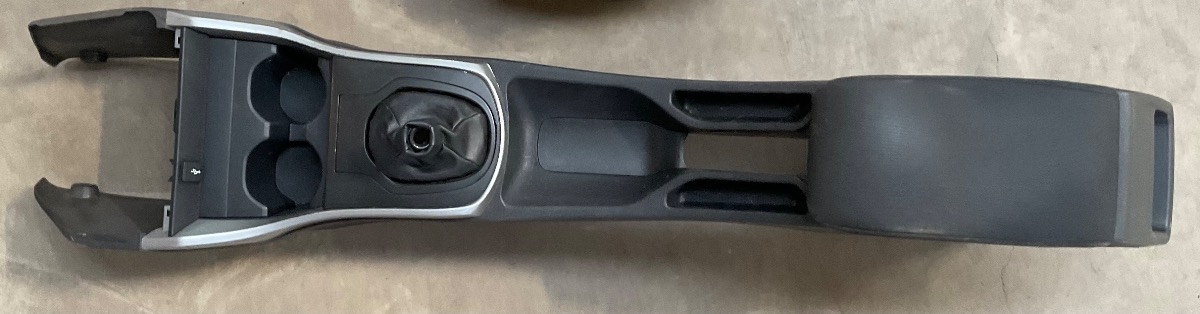IGNIS CENTER CONSOLE BACK AND FRONT