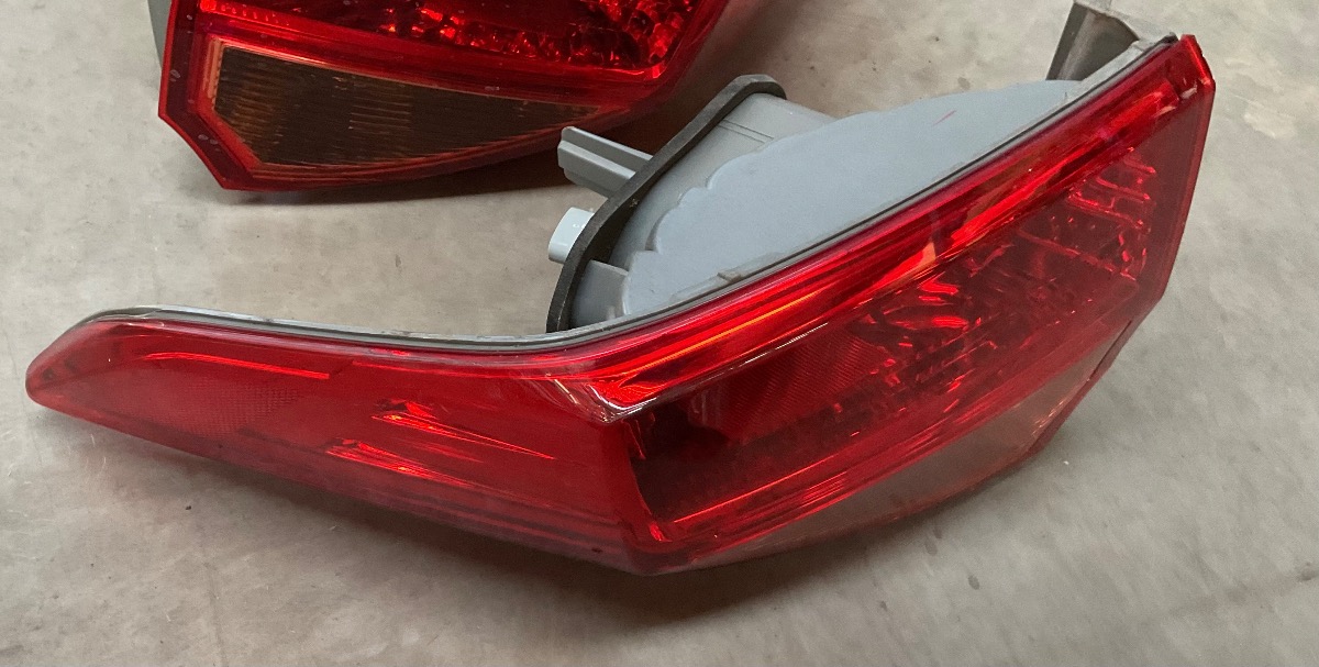 IGNIS LEFT SIDE BRAKE LIGHT
