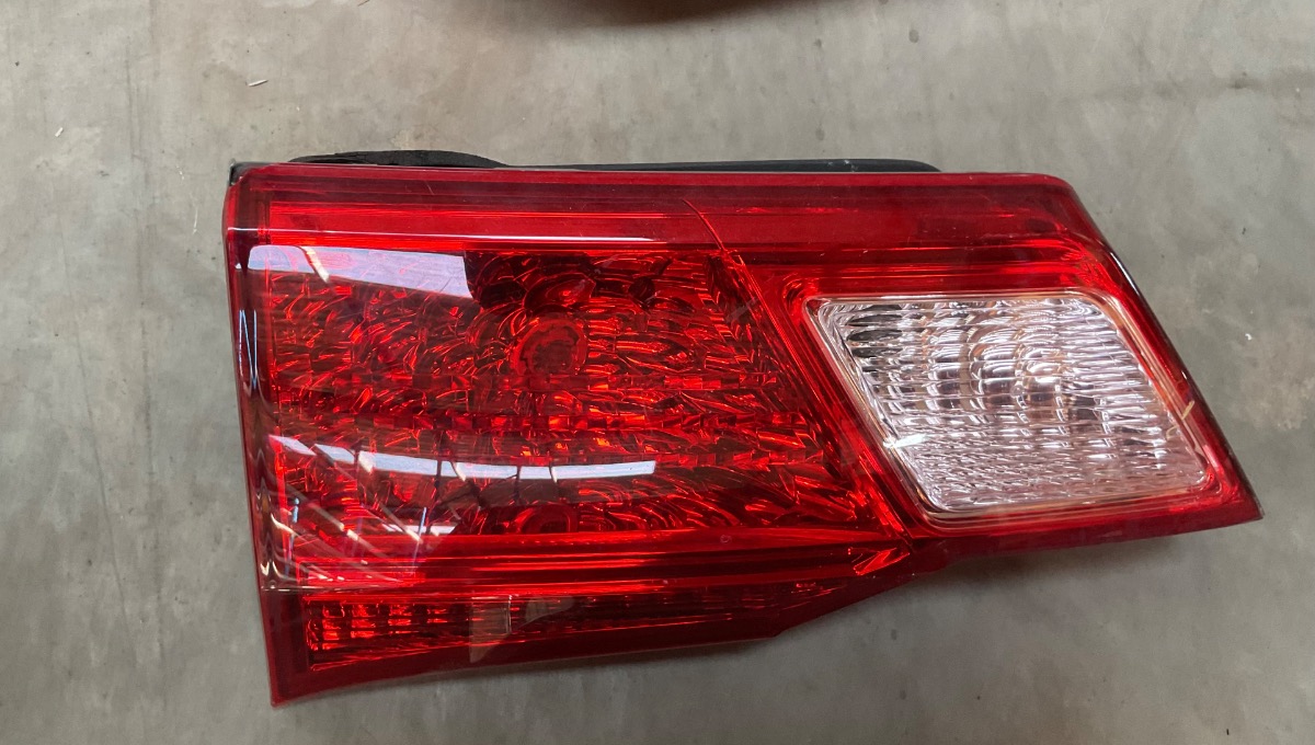 IGNES UPPER BRAKE LIGHT LEFT