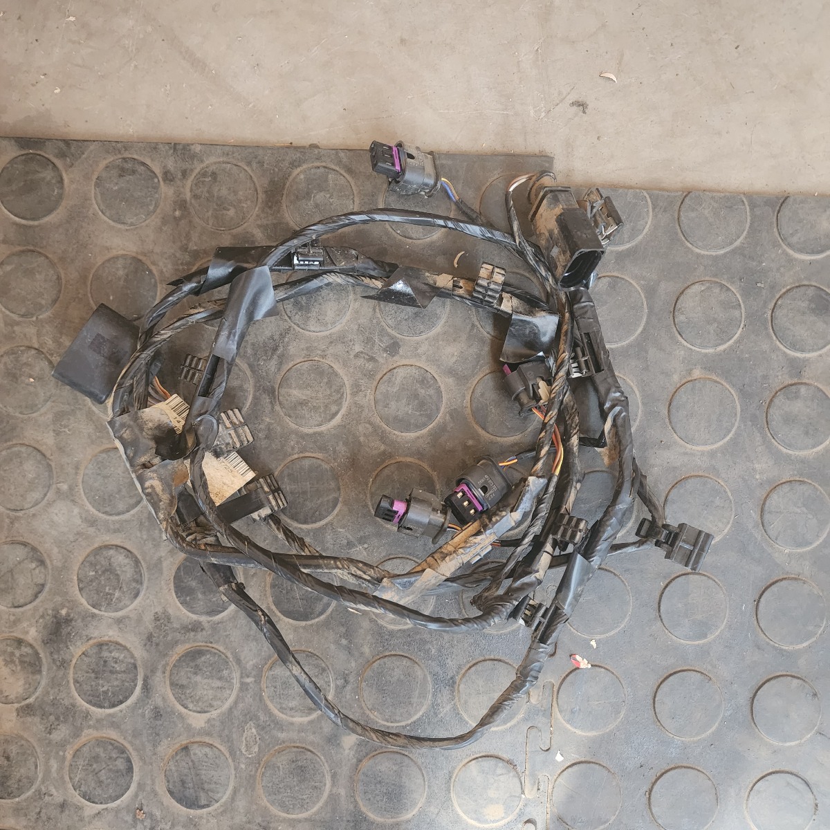 T-CROSS REAR PDC WIRING