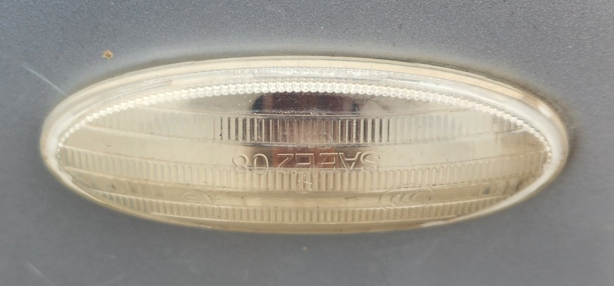 NAVARA RIGHT MARKER LAMP