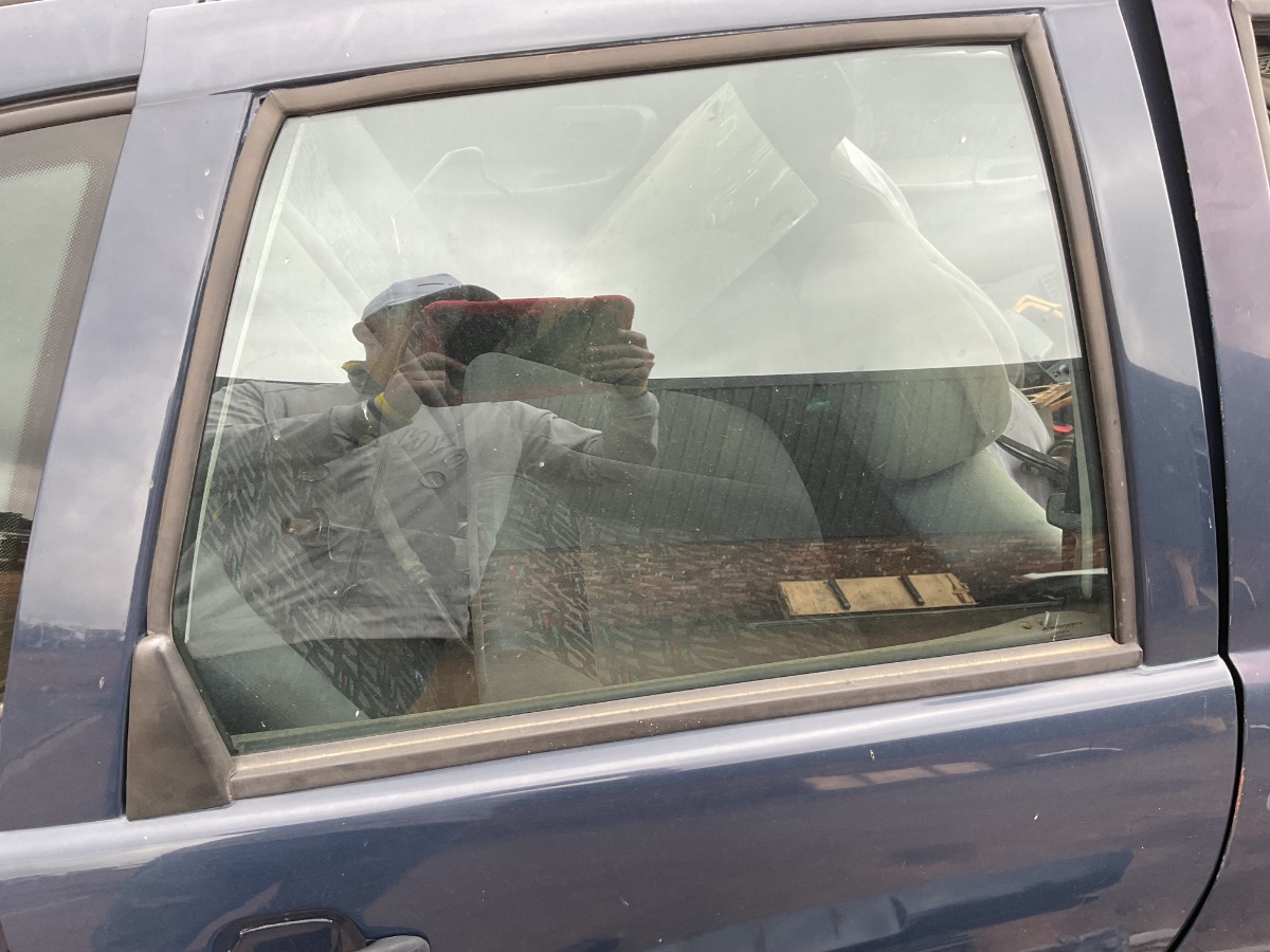 POLO PLAYA RIGHT REAR DOOR WINDOW