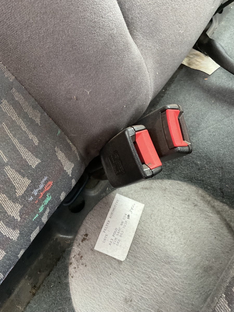 POLO PLAYA SEAT BELT BUCKEL REAR