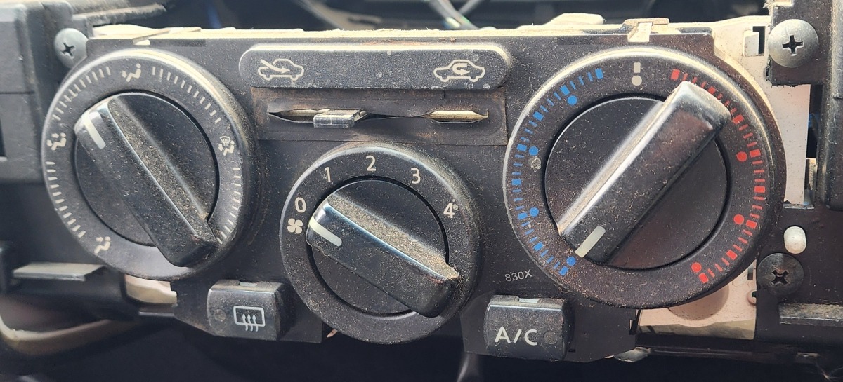 TIIDA HEATER CONTROL