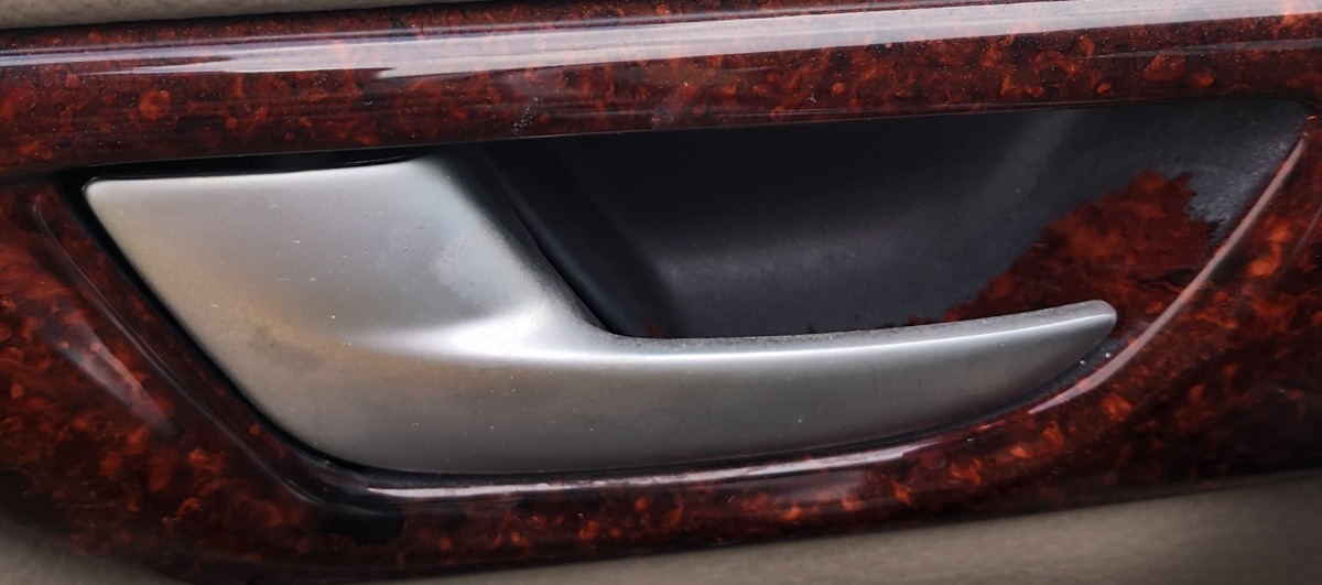 S60 LEFT FRONT INNER DOOR HANDLE