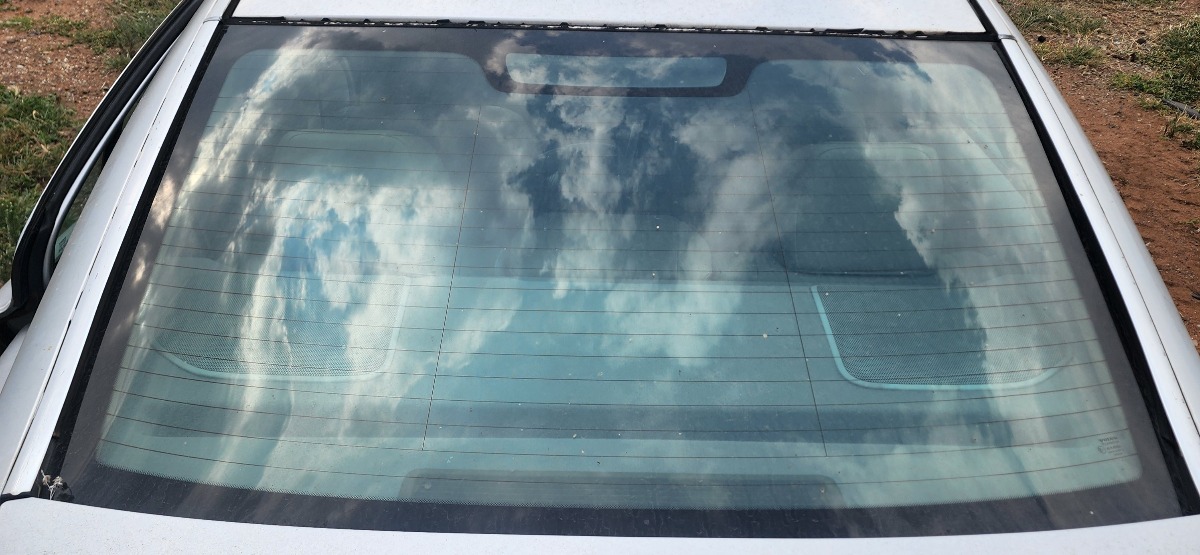 S60 REAR WINDSCREEN