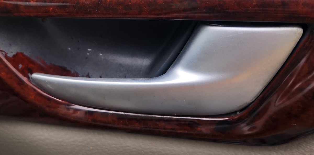 S60 RIGHT FRONT INNER HANDLE