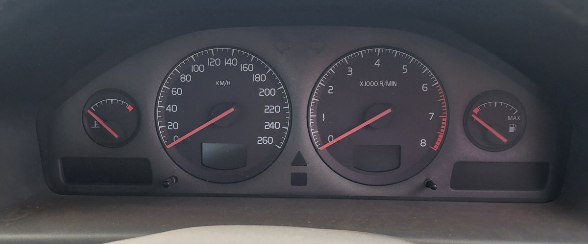 S60 SPEEDO CLUSTER