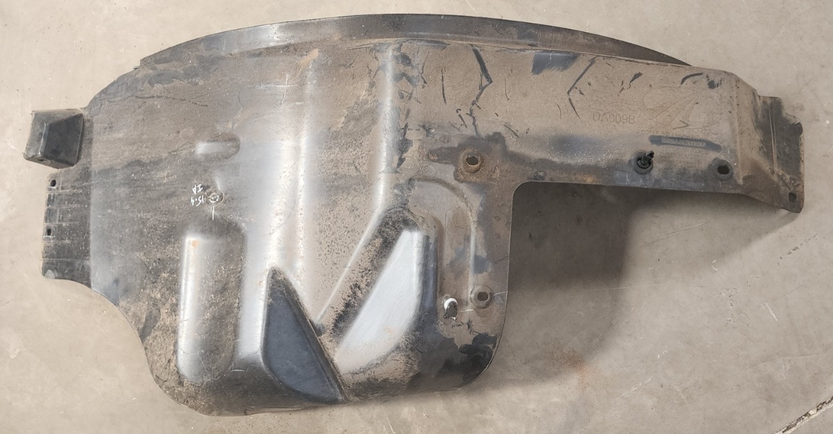 SCORPIO/PICK UP LEFT FRONT FENDER LINER