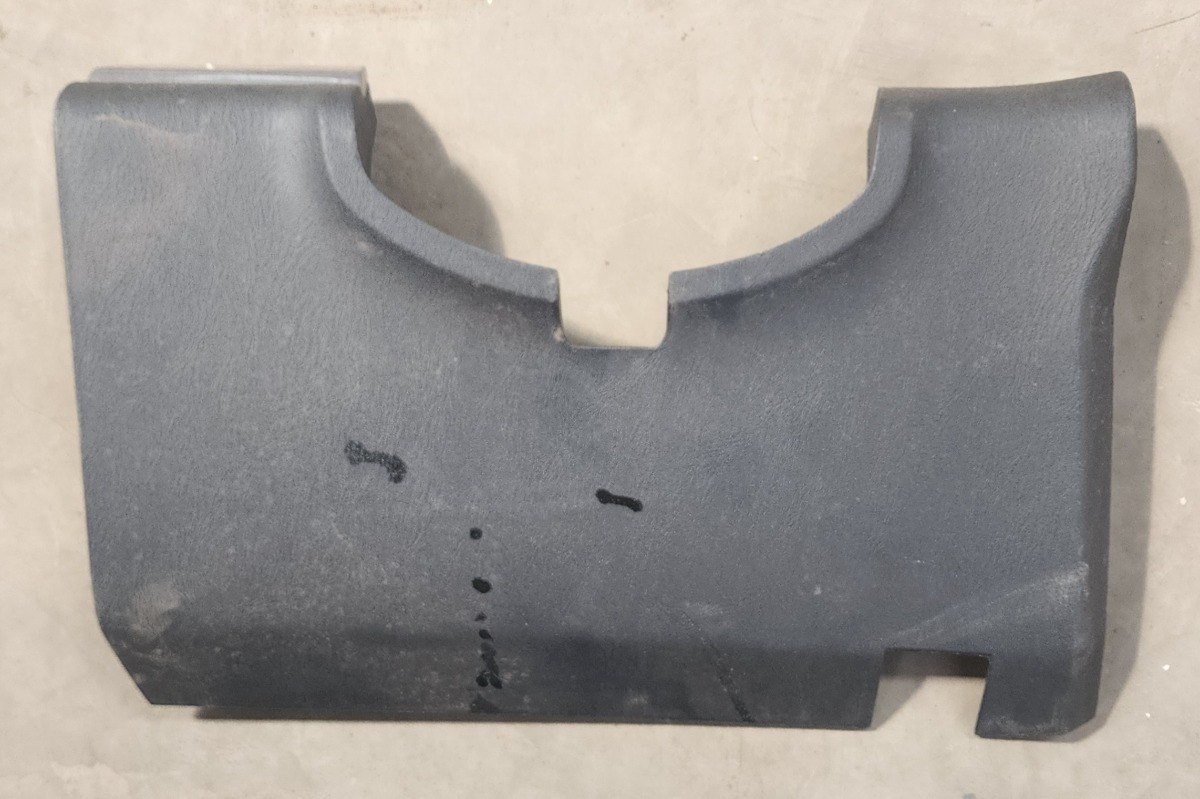 SCORPIO/PICK UP RIGHT LOWER DRIVER COVER