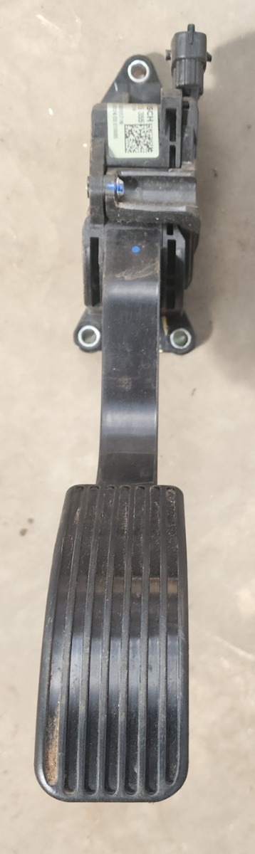 SCORPIO/Pik Up Accelerator Pedal