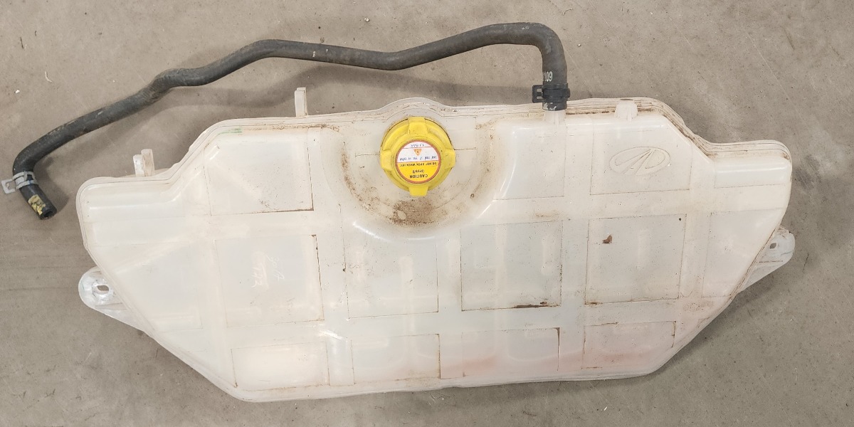 SCORPIO/PICK UP RADIATOR WATER TANK