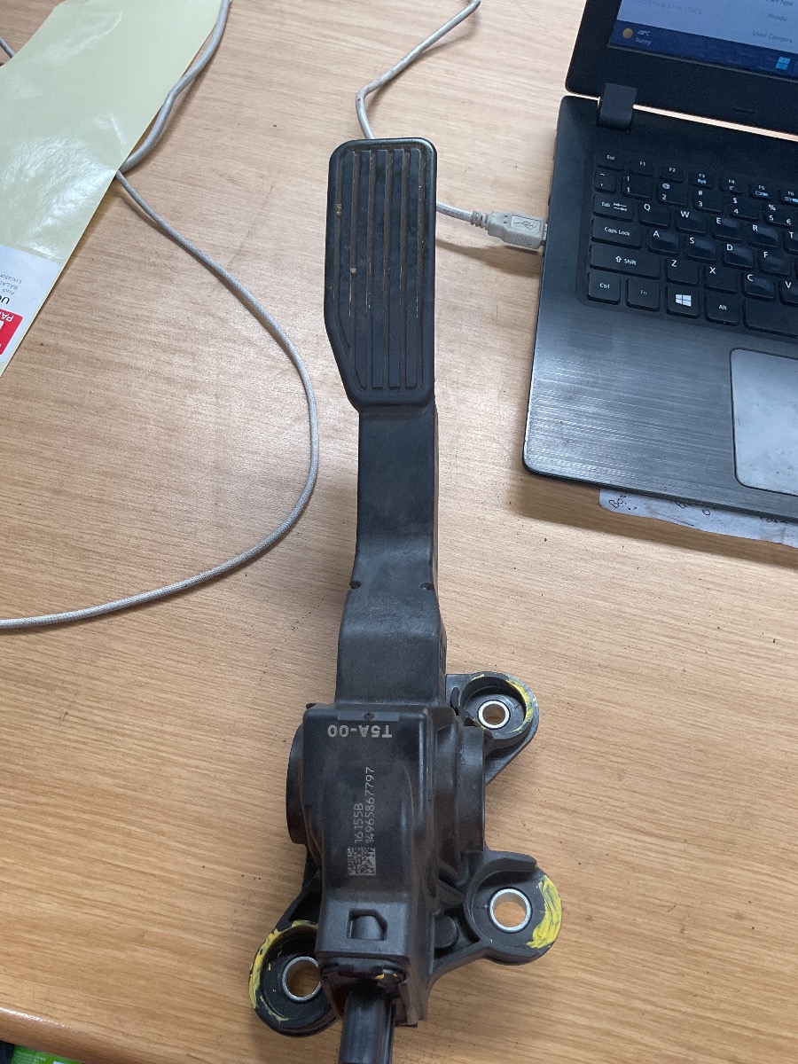 BALLADE ACELARATOR PEDAL