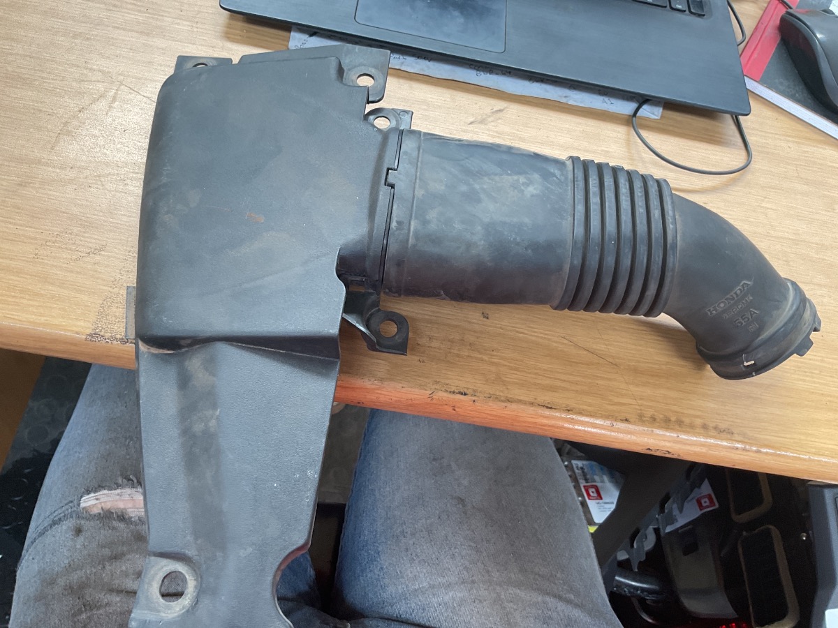 BALLADE AIRCON VENT PIPE