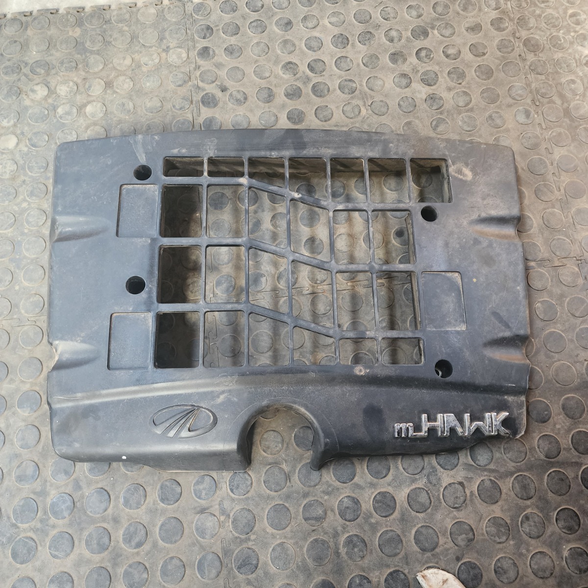 SCORPIO MHAWK ENGINE COVER
