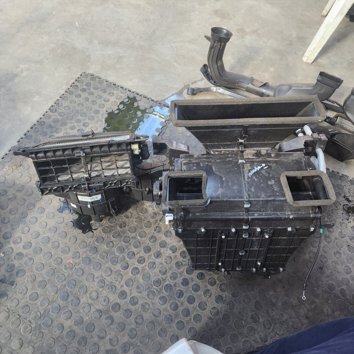 SCORPIO/PIK UP HEATER BOX