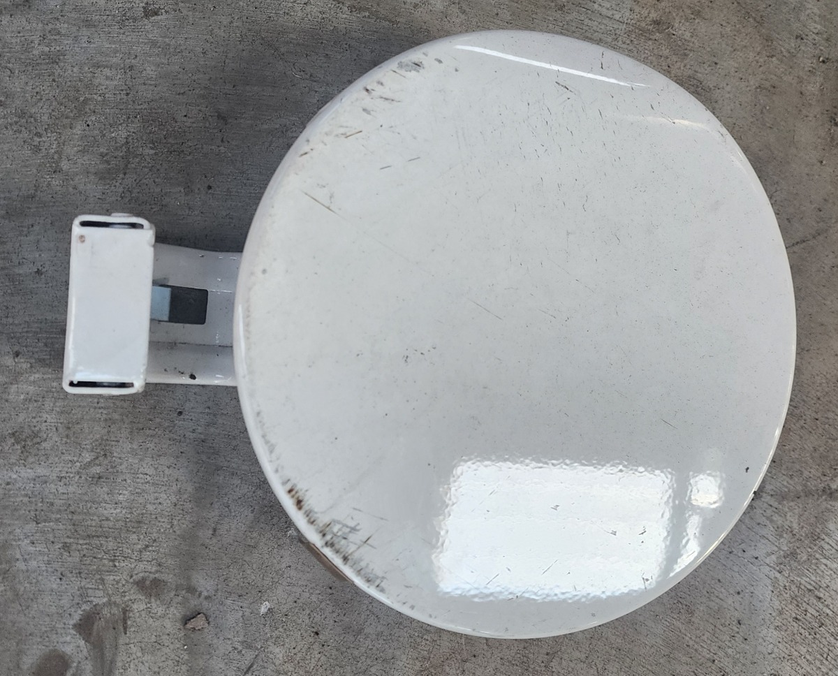 SCORPIO/PICK UP FUEL FLAP