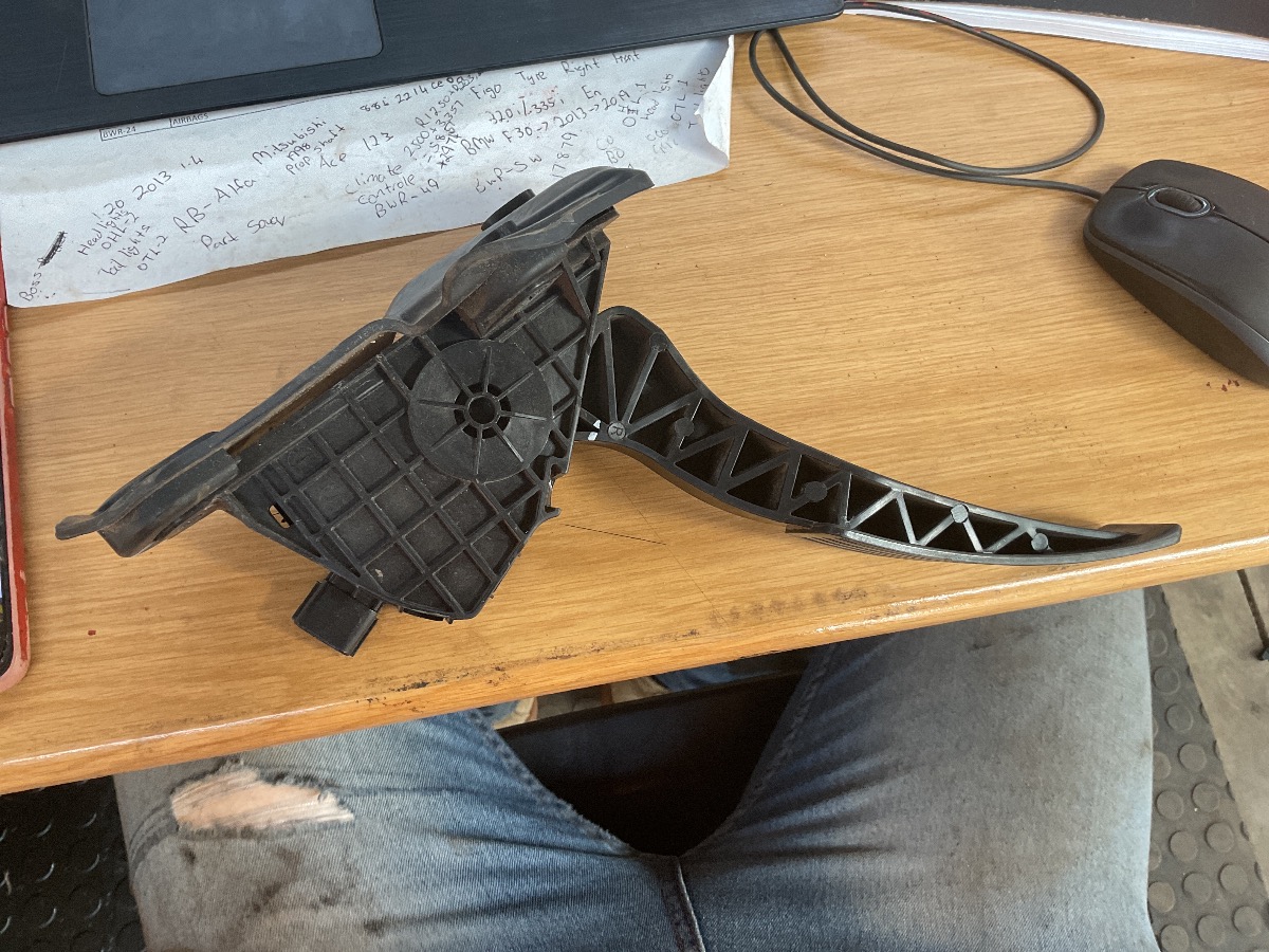 RANGER ACELARATOR PEDAL