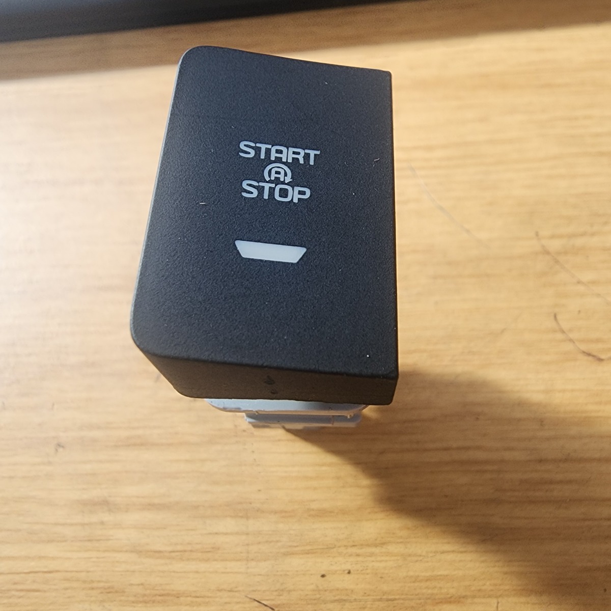 SCORPIO/PICK UP START/STOP SWITCH