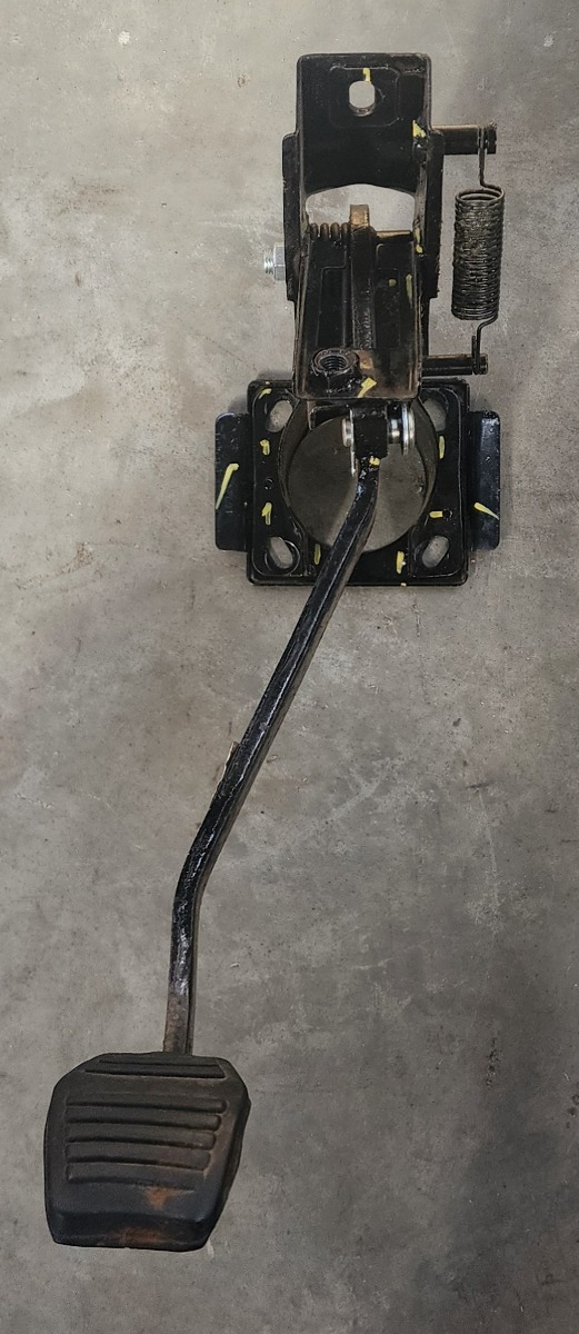 SCORPIO/PICK UP BRAKE PEDAL