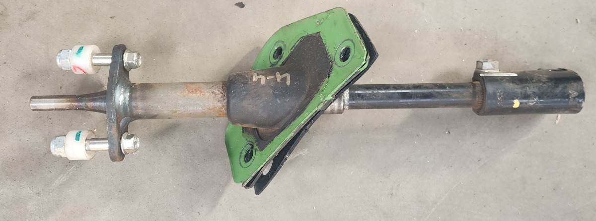 SCORPIO/PICK UP UNIVERSAL JOINT