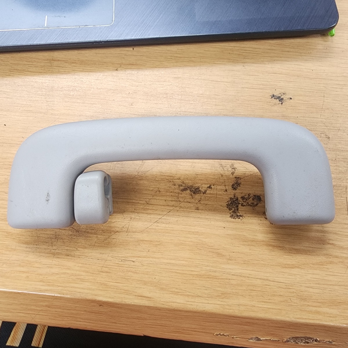 SPORTAGE RIGHT REAR GRAB HANDLE