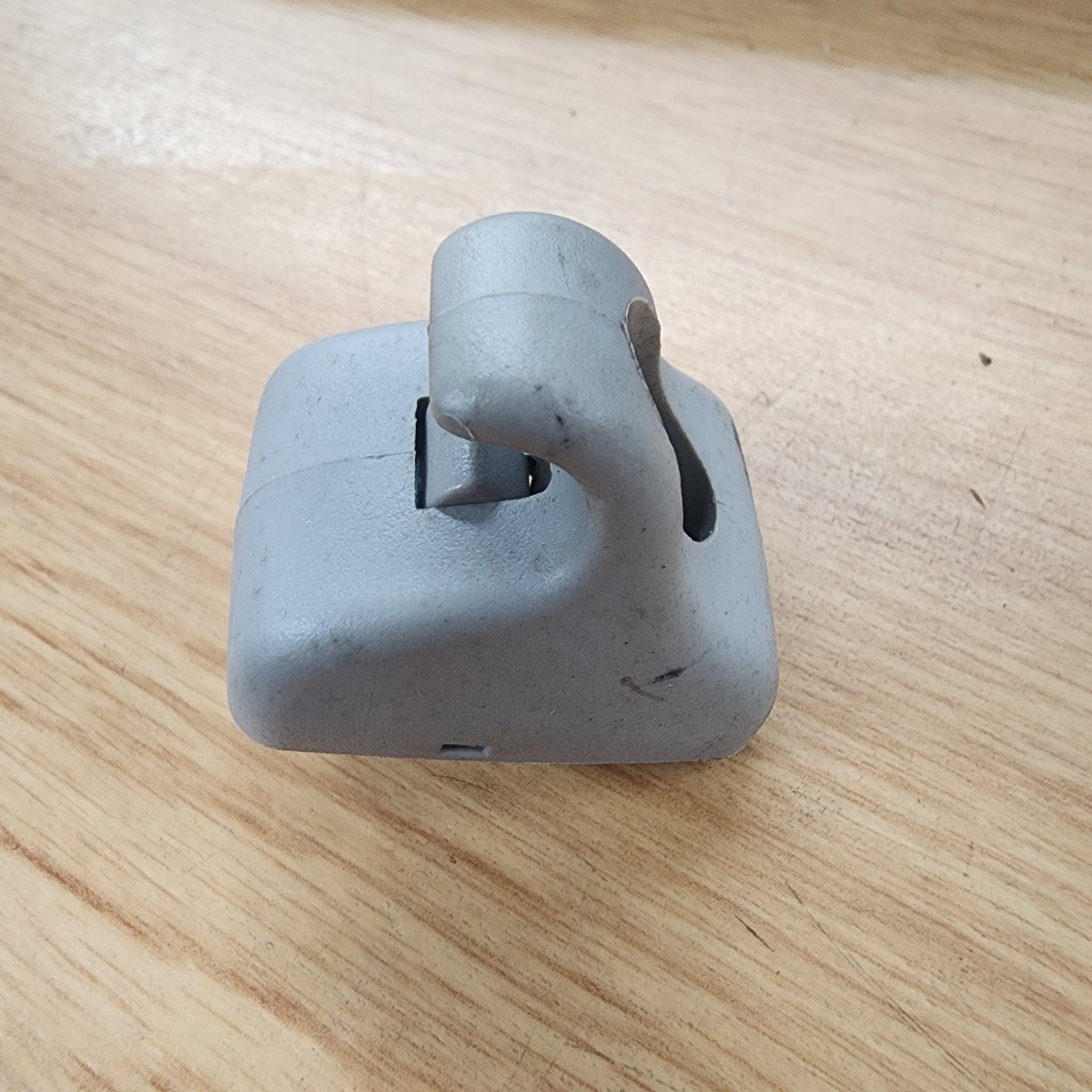 SPORTAGE SUNVISOR CLIP L=R