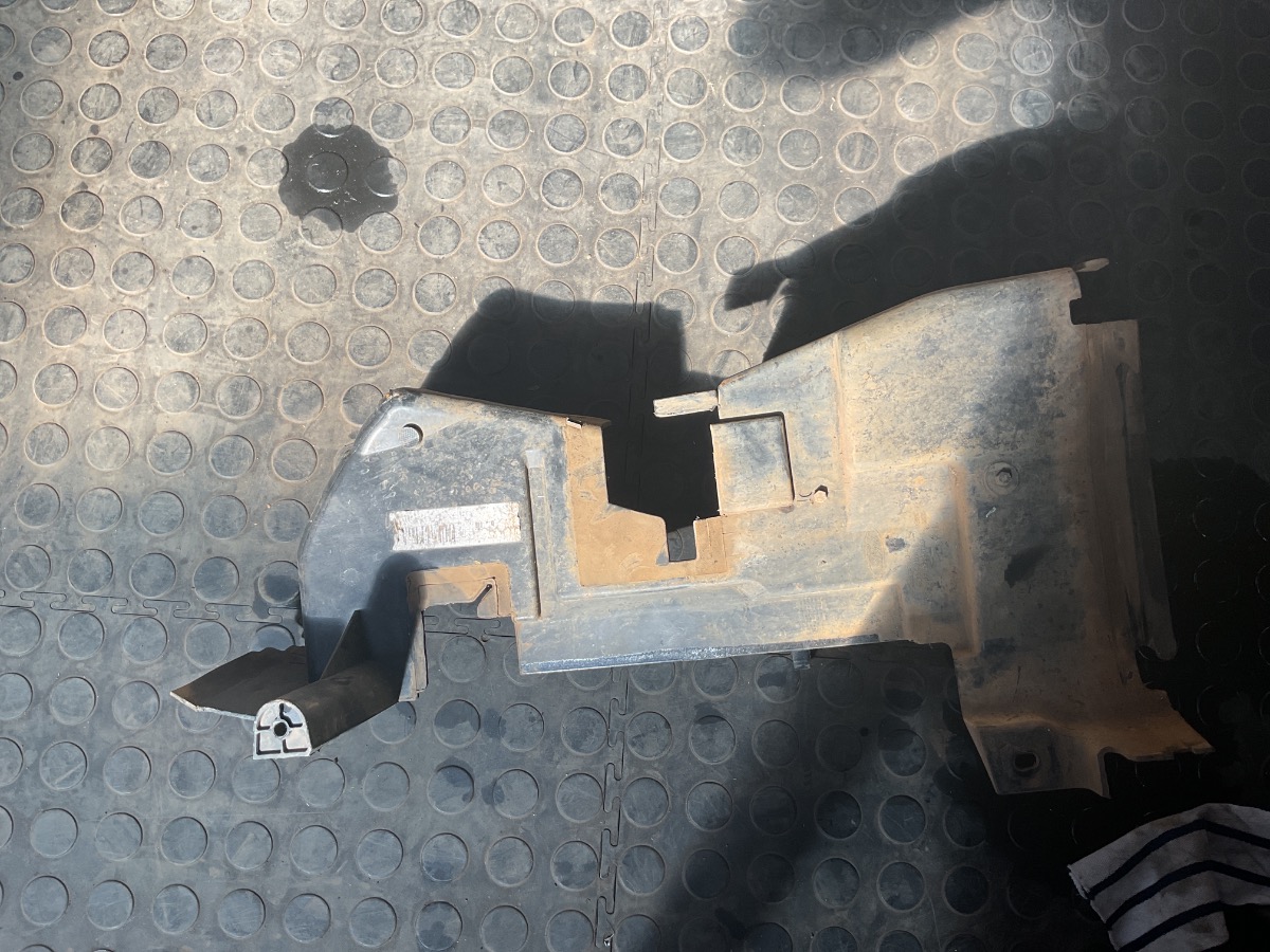 RANGER AIR DEFLECTOR RIGHT FRONT