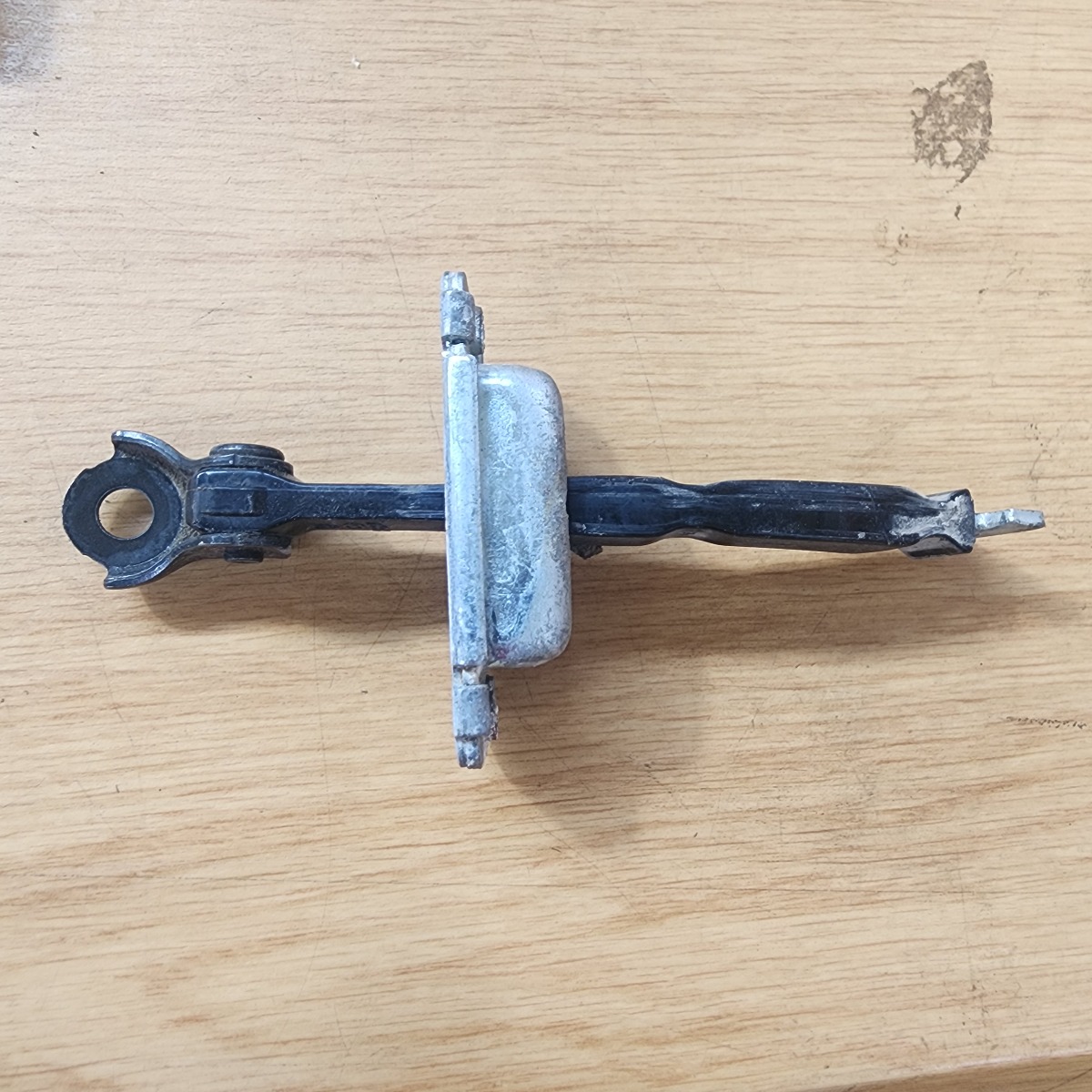 ACCENT RIGHT FRONT DOOR STOPPER
