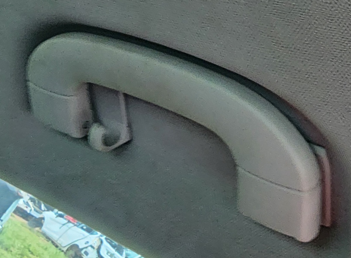 W169 LEFT REAR GRAB HANDLE
