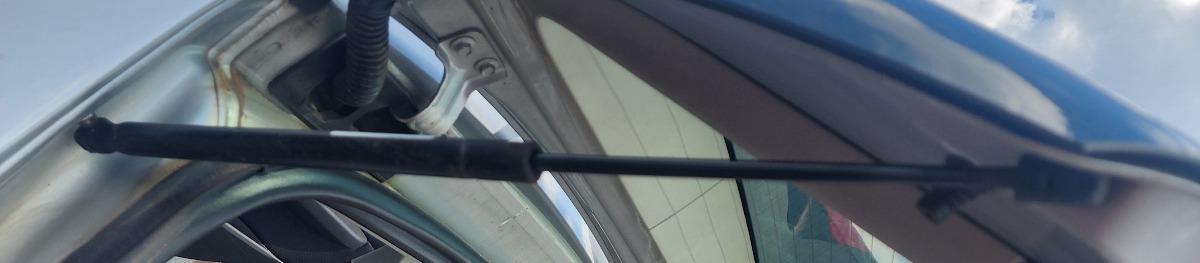 W169 LEFT BOOT SHOCK