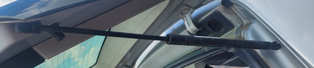 W169 RIGHT BOOT SHOCK