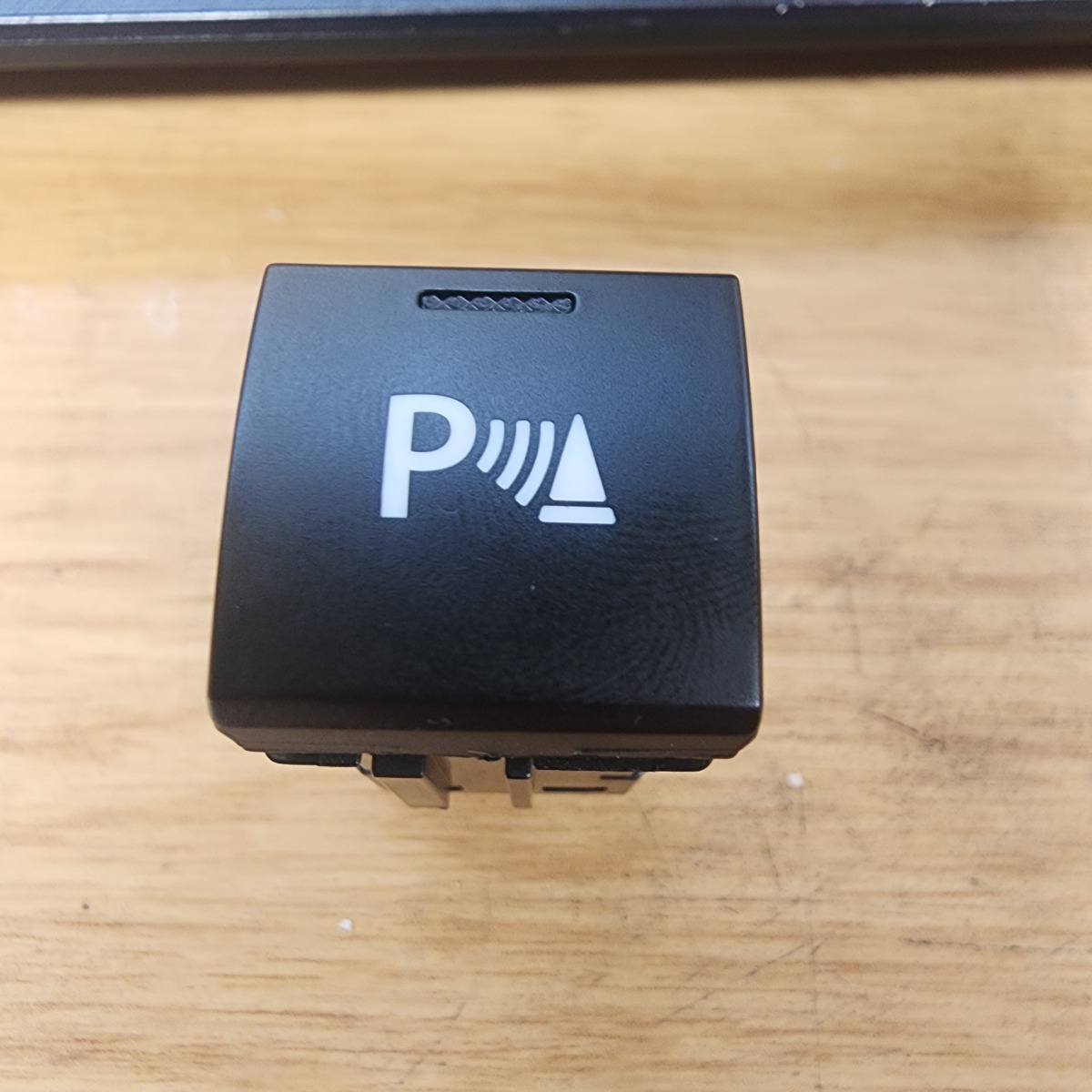 FRONX REAR PDC SWITCH