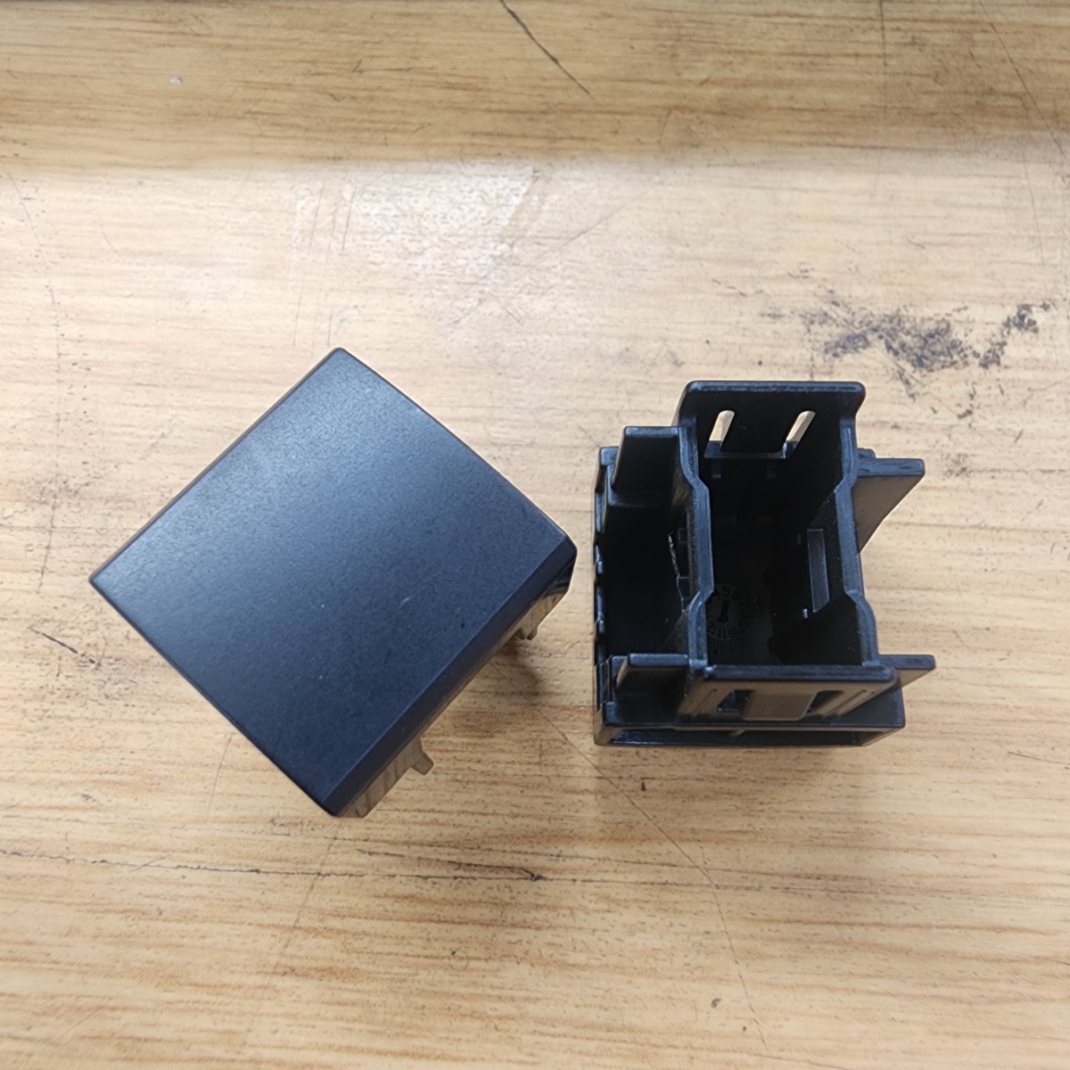 FRONX SWITCH BLANK OFF