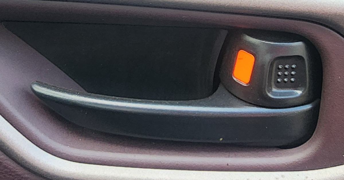 FRONX RIGHT FRONT INNER HANDLE