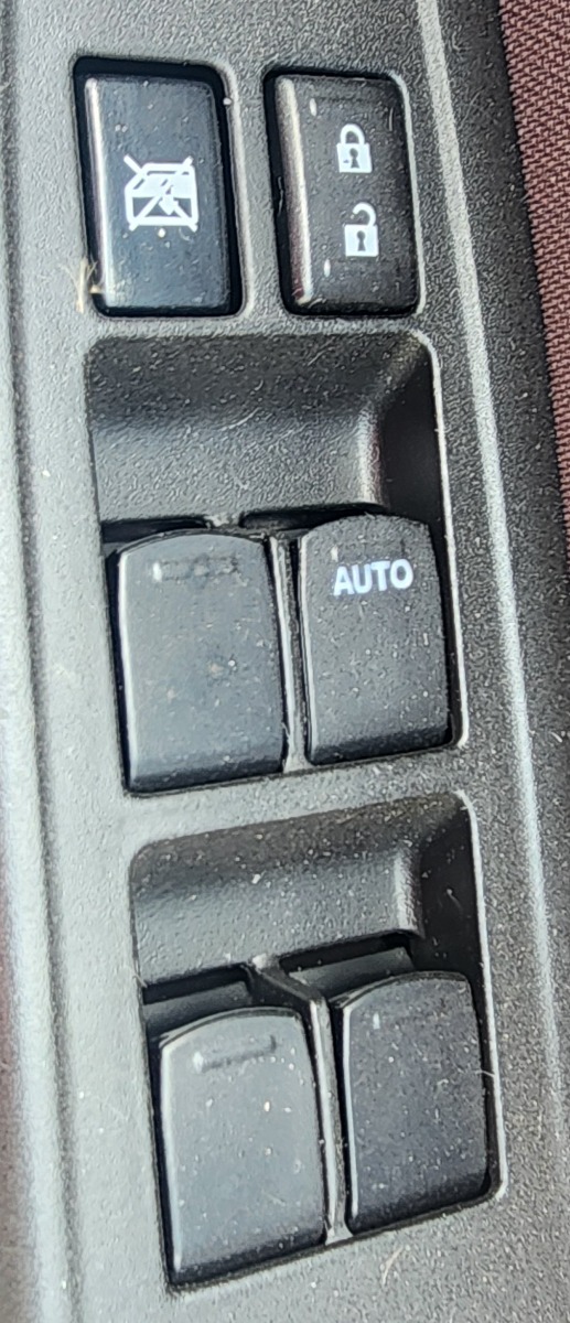 FRONX RIGHT FRONT WINDOW SWITCH