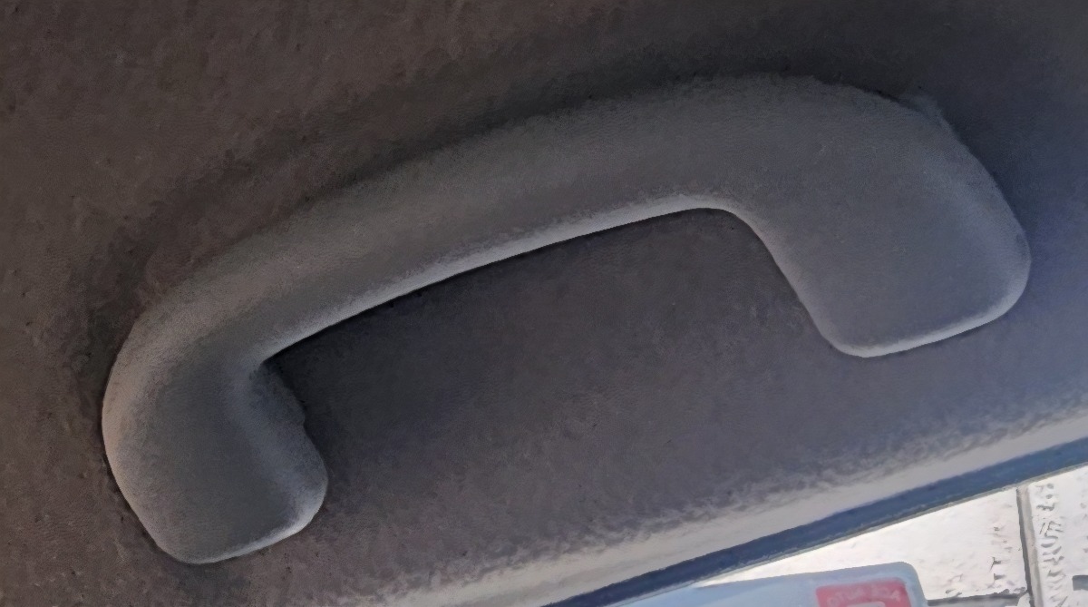 FRONX LEFT REAR GRAB HANDLE