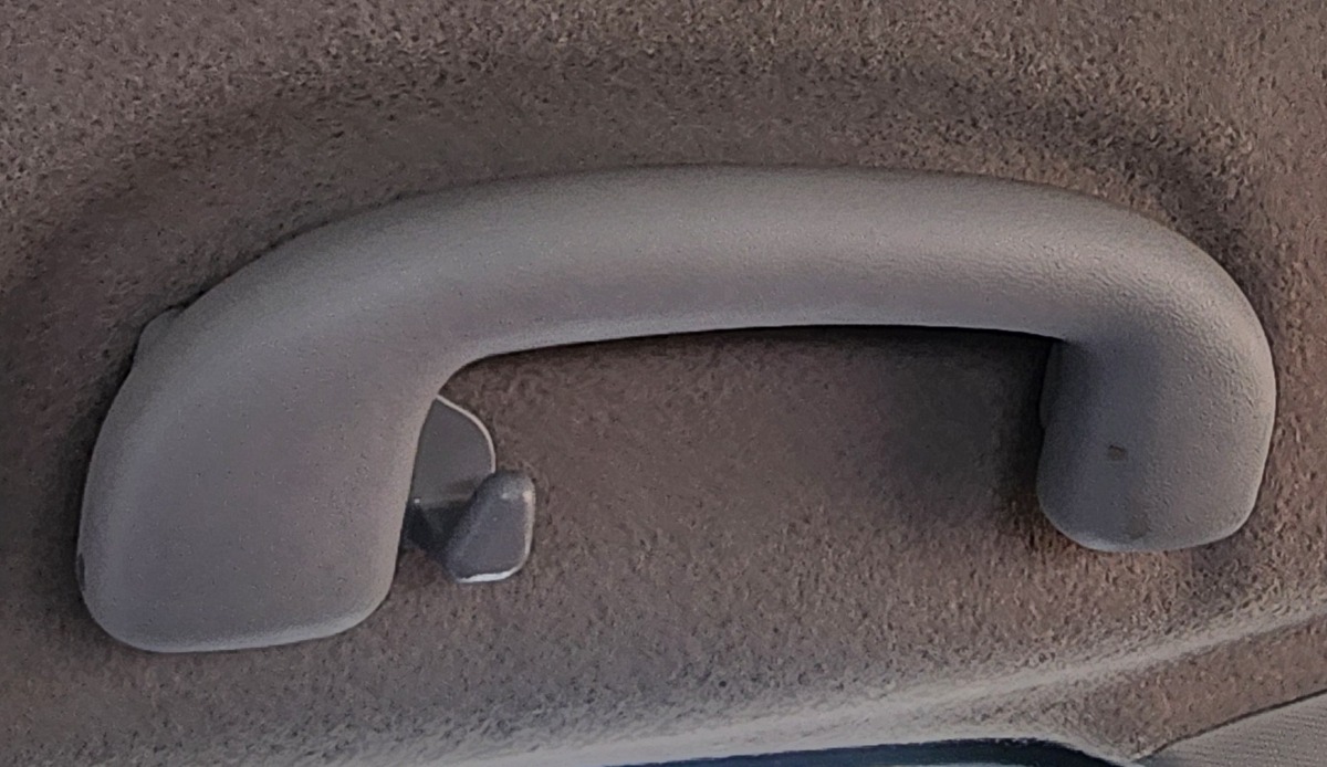FRONX RIGHT REAR GRAB HANDLE