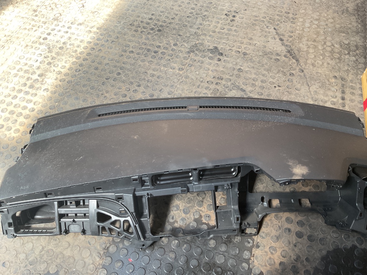 BALLADE DASH BOARD
